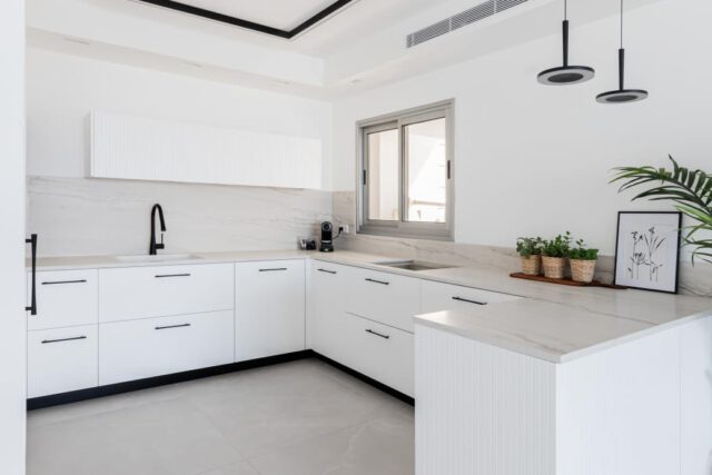 Dudu Dotan 2  – Ir Yamim